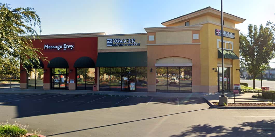 Storefront of Wagger's Pet Spa, host of dog teeth cleaning in Sacramento, California, by Qualified Pet Dental.
