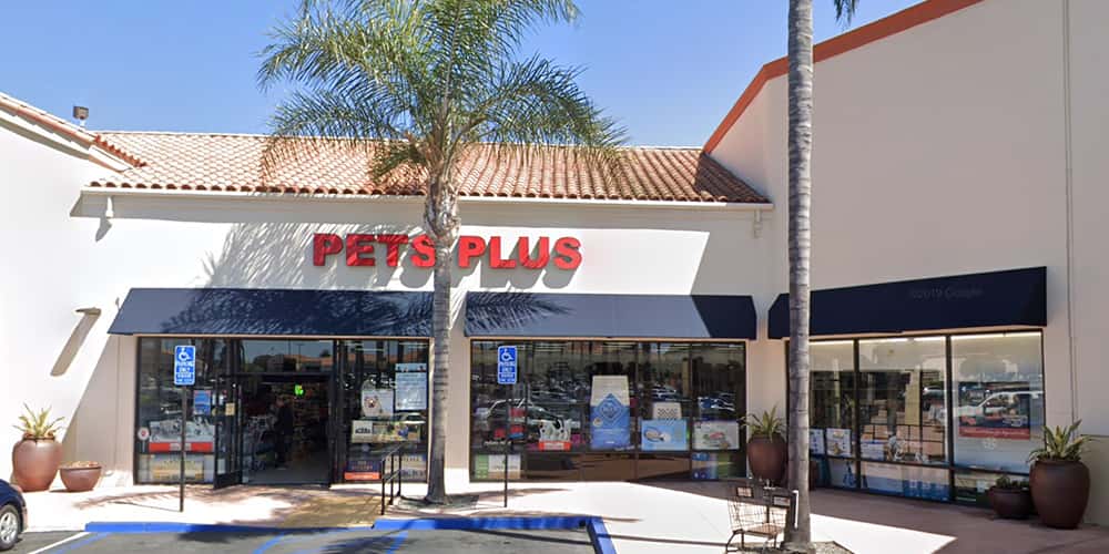 Storefront of Pets Plus: Ocean View, site of dog teeth cleaning in San Clemente, California by Qualified Pet Dental
