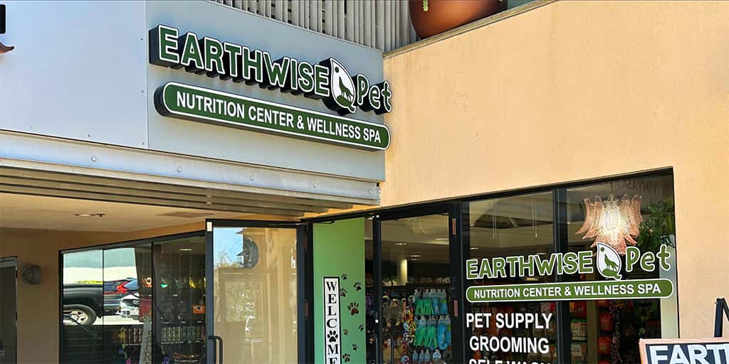 Storefront of Earthwise Pet, site of dog teeth cleaning in Cardiff, California by Qualified Pet Dental