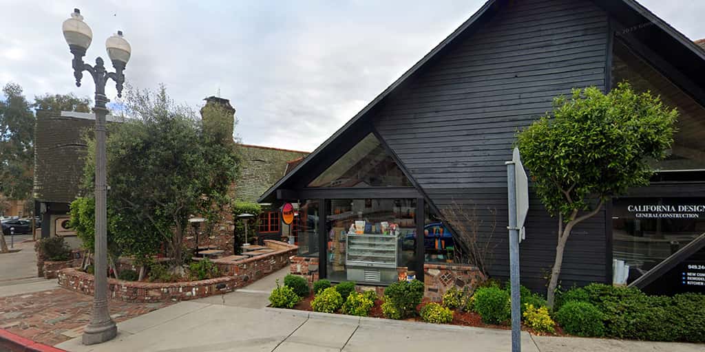 Storefront of Naked Dog Bistro & Bath, site of dog teeth cleaning in Laguna Beach, California by Qualified Pet Dental